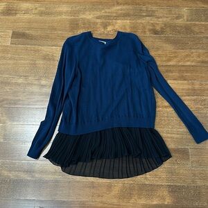 Chesea22 mixed media sweater with open back size small